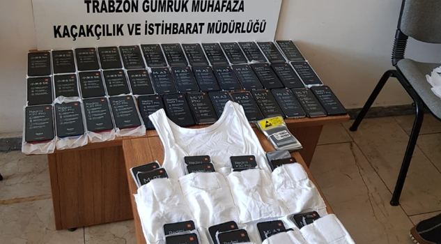 Trabzon’da 86 gümrük kaçağı cep telefonu ele geçirildi