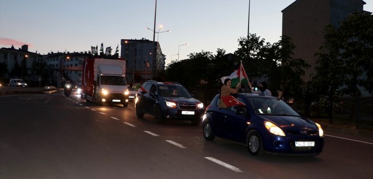 Trabzon’da İsrail’in Filistinlilere saldırıları konvoy oluşturularak protesto edildi