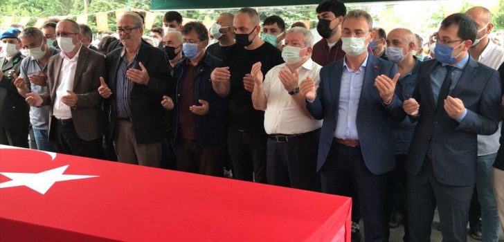 Mardin’de trafik kazasında ölen uzman çavuşun cenazesi memleketi Trabzon’da defnedildi