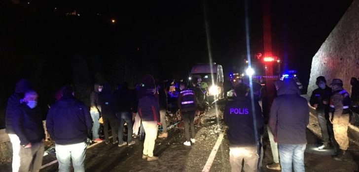 Trabzon’da iki otomobil çarpıştı 1 kişi öldü