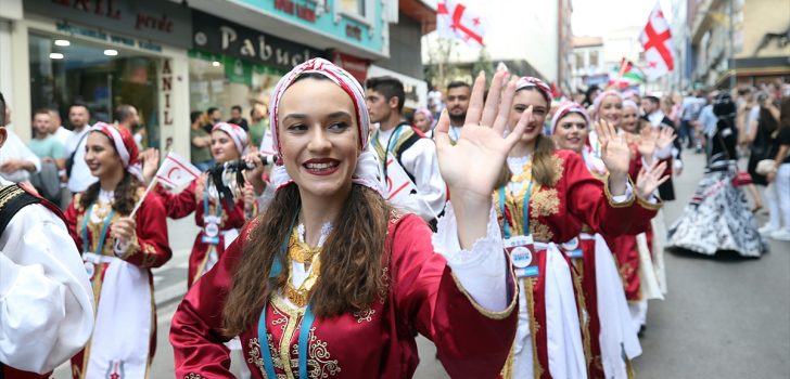 Trabzon’da, 2. Uluslararası Horon Festivali başladı