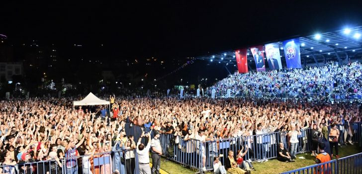 Trabzon’da, “2. Uluslararası Horon Festivali” gerçekleştirildi