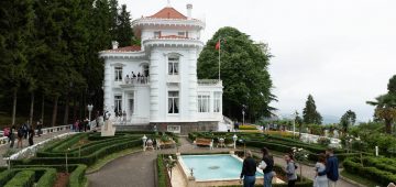 Atatürk Köşkü Yüz Binlerce Ziyaretçi Ağırladı