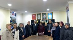 Araklı’da AK Parti Kadın Kolları Başkanının Doğum Günü Kutlandı