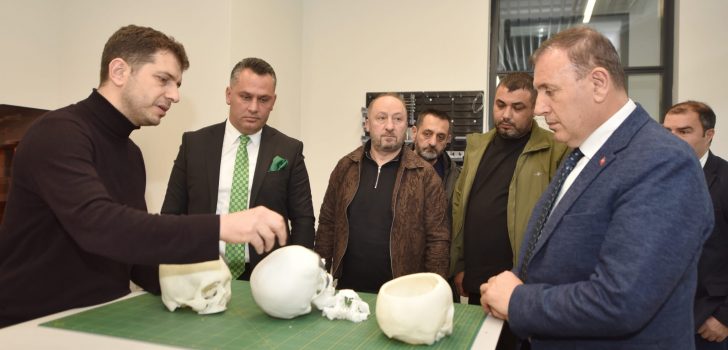 Trabzon’da sağlık teknolojisinde stratejik hamle: Kişiye Özel İmplant Projesinde çalışmalar devam ediyor