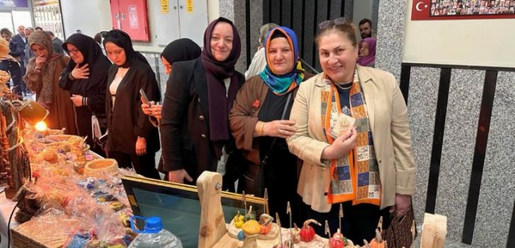 Sosyal Hizmet Merkezi’nden Yıl Sonu Sergisine Katılım
