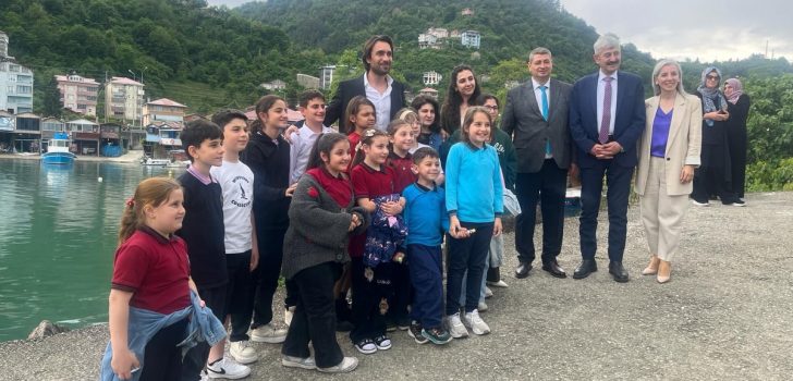 “Taşacak Bu Deniz” Dizisinin Setine Anlamlı Ziyaret
