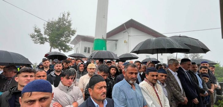 Araklı’da Dursun Deniz Son Yolculuğuna Uğurlandı