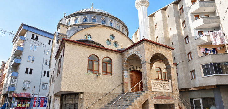 Araklı’da Sabah Namazında Manevi Buluşma